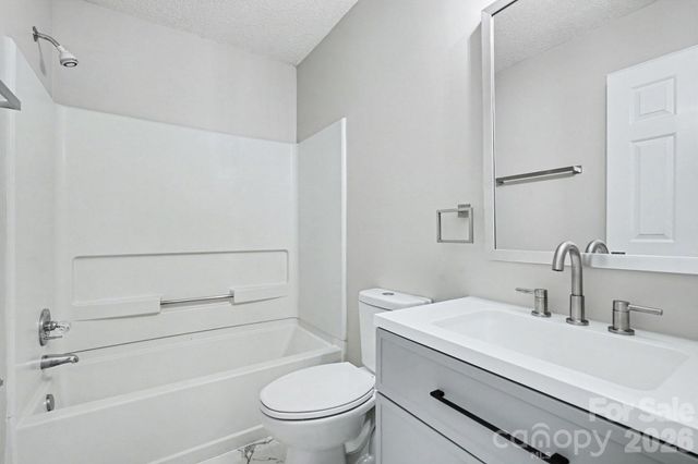 7518 Prindle Lake Drive, Charlotte, NC 28227