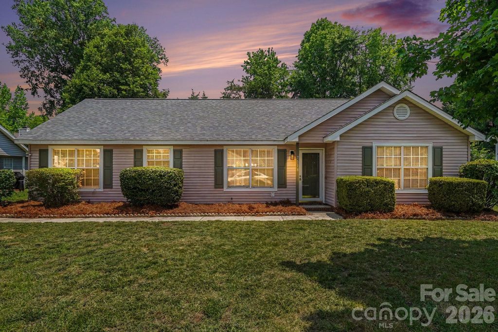7518 Prindle Lake Drive, Charlotte, NC 28227