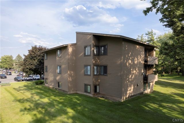 295 Watertree Drive, Dewitt, NY 13057