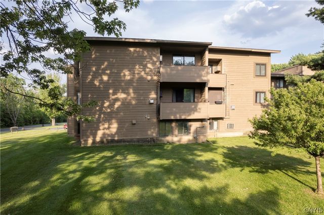 295 Watertree Drive, Dewitt, NY 13057