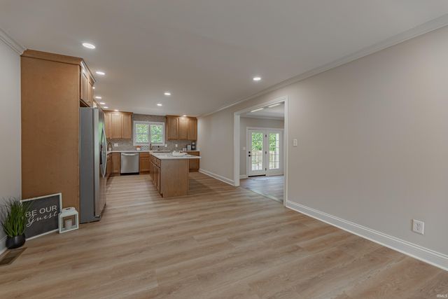 8422 Lancaster Drive, Newburgh, IN 47630