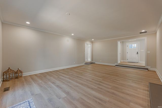 8422 Lancaster Drive, Newburgh, IN 47630