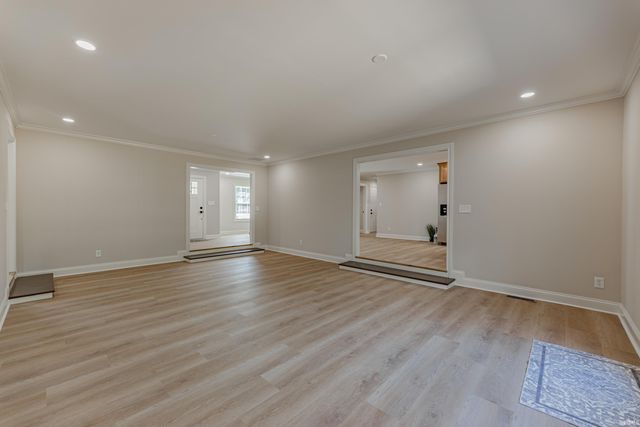 8422 Lancaster Drive, Newburgh, IN 47630