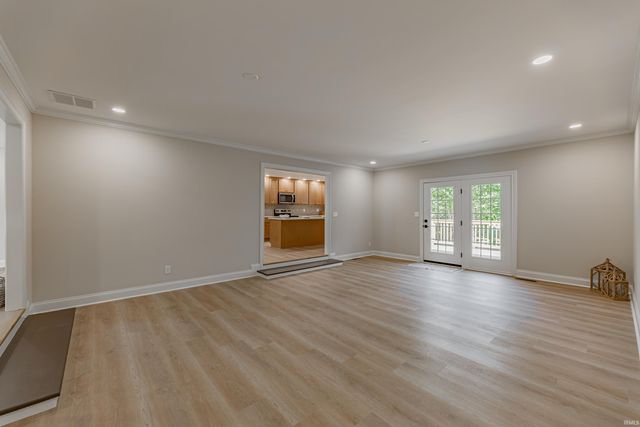 8422 Lancaster Drive, Newburgh, IN 47630