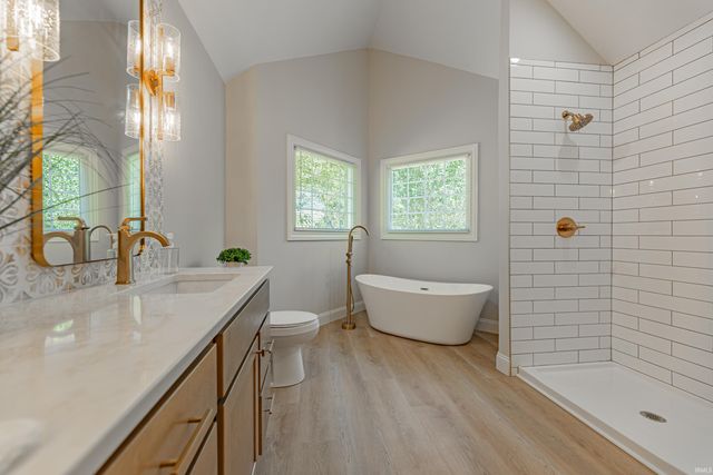 8422 Lancaster Drive, Newburgh, IN 47630