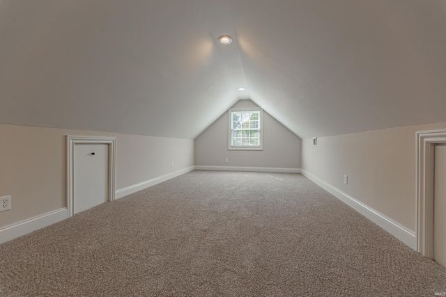 8422 Lancaster Drive, Newburgh, IN 47630
