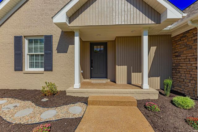 8422 Lancaster Drive, Newburgh, IN 47630