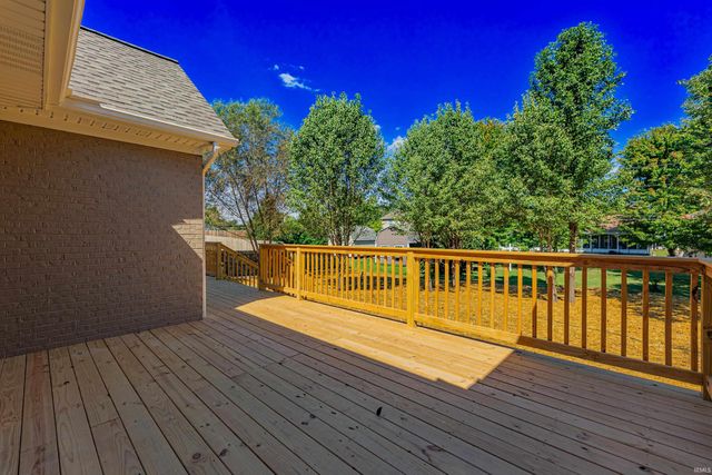 8422 Lancaster Drive, Newburgh, IN 47630