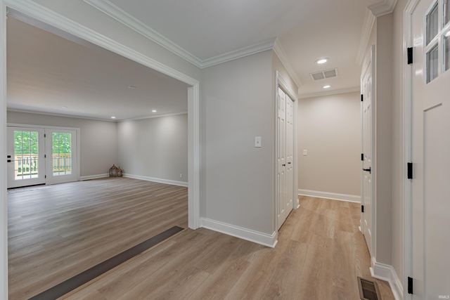 8422 Lancaster Drive, Newburgh, IN 47630