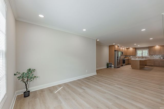 8422 Lancaster Drive, Newburgh, IN 47630
