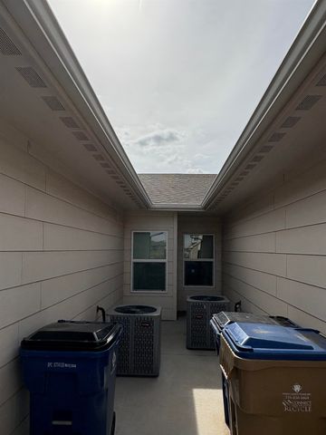 4557-4555 N Sandplum St, Wichita, KS 67205