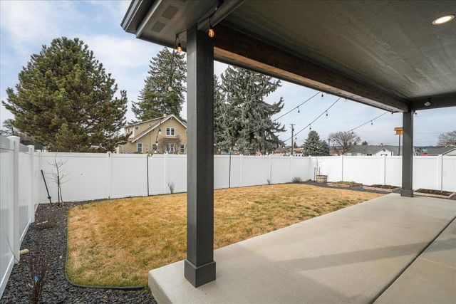 1210 S Torning Ln, Spokane Valley, WA 99037