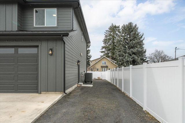 1210 S Torning Ln, Spokane Valley, WA 99037