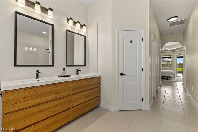 2004 SW 40th TER, Cape Coral, FL 33914