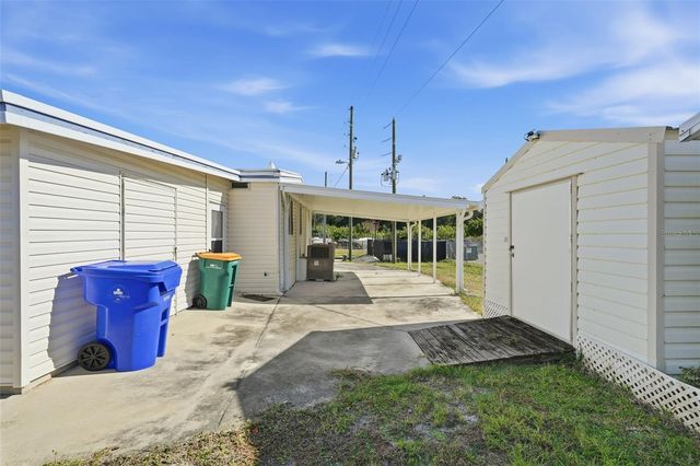 1001 BELMONT CIRCLE, Tavares, FL 32778