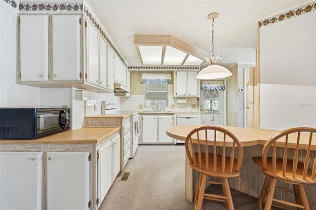 1001 BELMONT CIRCLE, Tavares, FL 32778