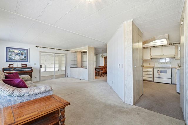 1001 BELMONT CIRCLE, Tavares, FL 32778