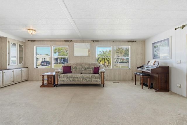 1001 BELMONT CIRCLE, Tavares, FL 32778