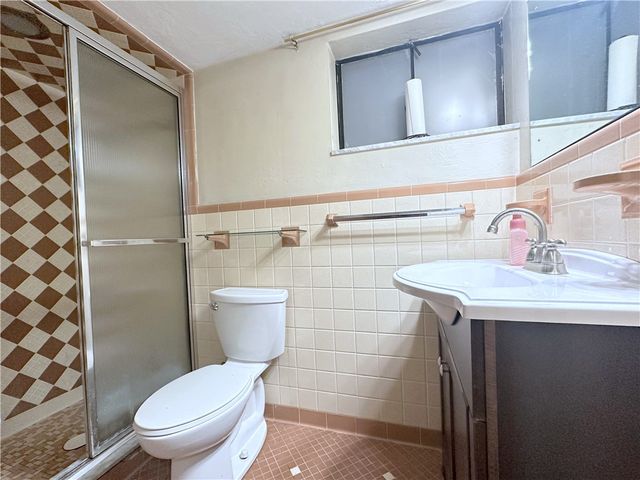 4 Emma Drive, Shaler, PA 15223