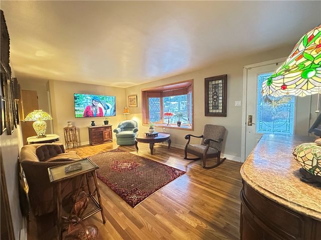 4 Emma Drive, Shaler, PA 15223