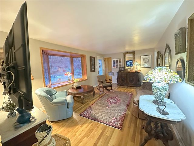 4 Emma Drive, Shaler, PA 15223