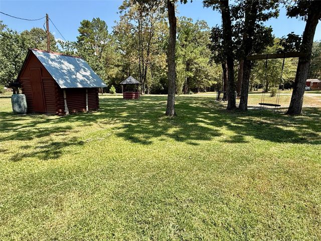 188 Oak Hollow Drive, Huntington, TX 75949