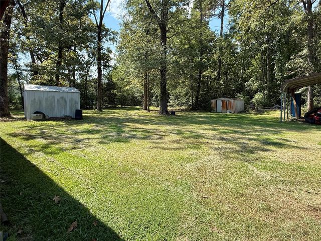 188 Oak Hollow Drive, Huntington, TX 75949