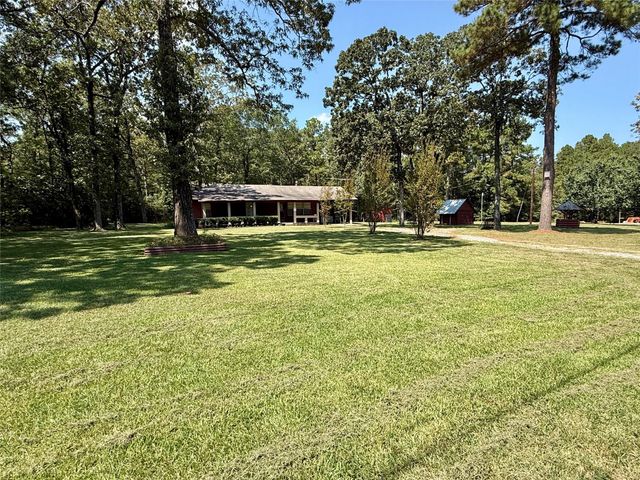 188 Oak Hollow Drive, Huntington, TX 75949