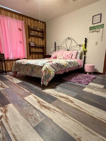 188 Oak Hollow Drive, Huntington, TX 75949