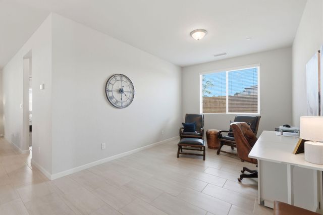 3245 Las Rosas Avenue, Clovis, CA 93619