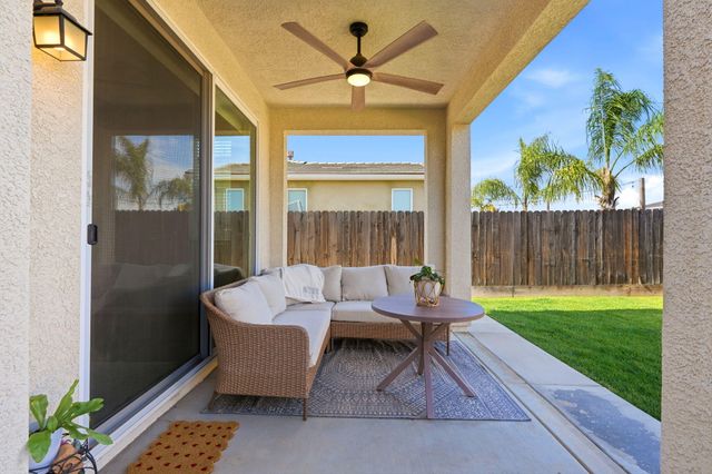 3245 Las Rosas Avenue, Clovis, CA 93619