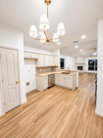 706 Crenshaw Drive, Cedar Hill, TX 75104