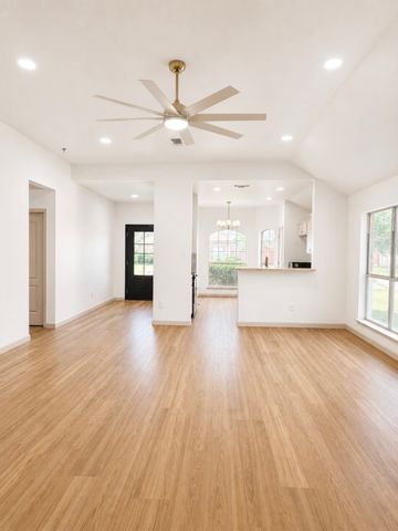 706 Crenshaw Drive, Cedar Hill, TX 75104
