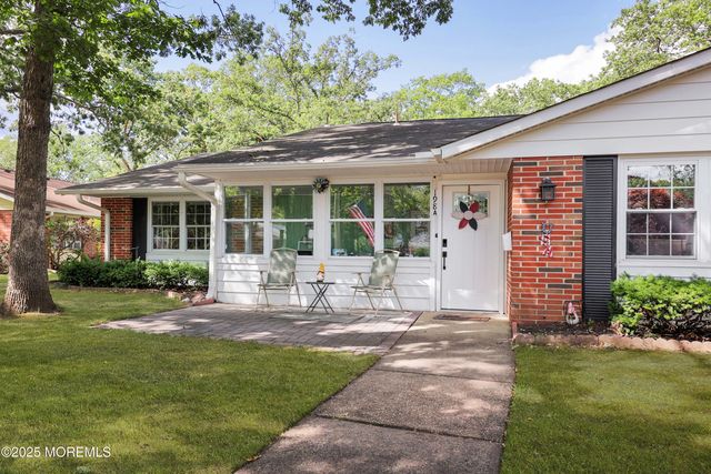 198A Buckingham Drive, Lakewood, NJ 08701