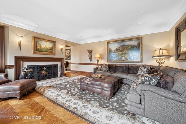 546 Oak Knoll Road, Barrington Hills, IL 60010