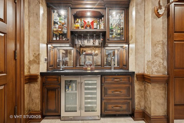 546 Oak Knoll Road, Barrington Hills, IL 60010