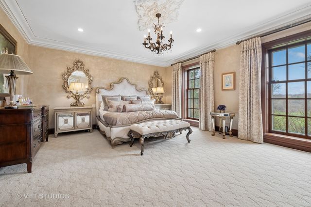 546 Oak Knoll Road, Barrington Hills, IL 60010