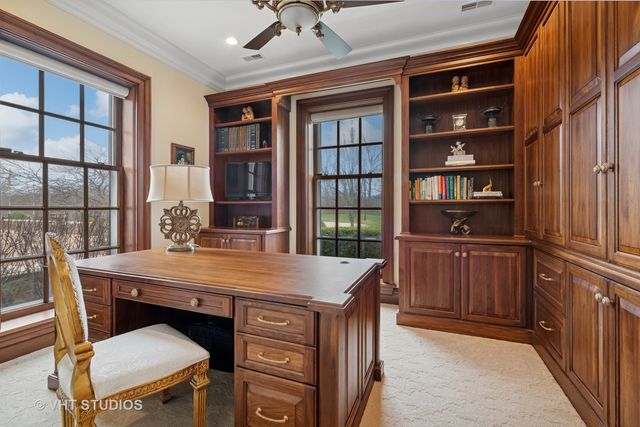 546 Oak Knoll Road, Barrington Hills, IL 60010