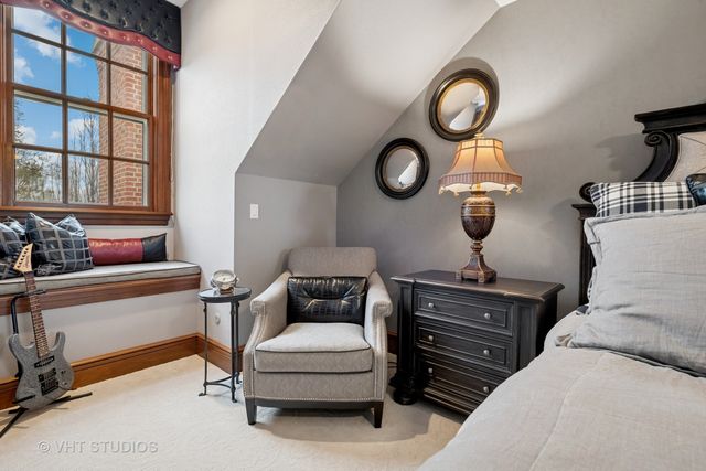 546 Oak Knoll Road, Barrington Hills, IL 60010