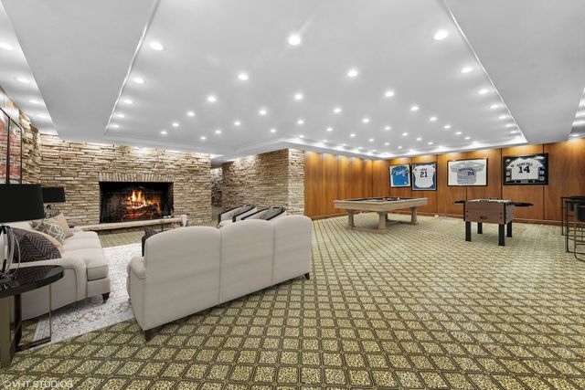 546 Oak Knoll Road, Barrington Hills, IL 60010