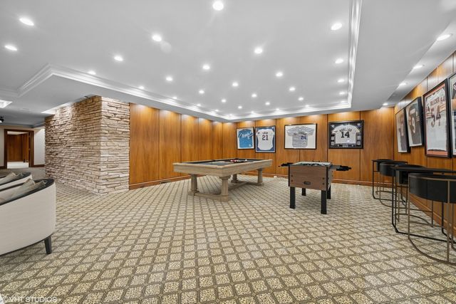 546 Oak Knoll Road, Barrington Hills, IL 60010