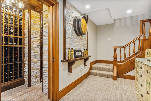 546 Oak Knoll Road, Barrington Hills, IL 60010