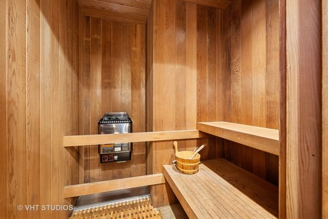 546 Oak Knoll Road, Barrington Hills, IL 60010