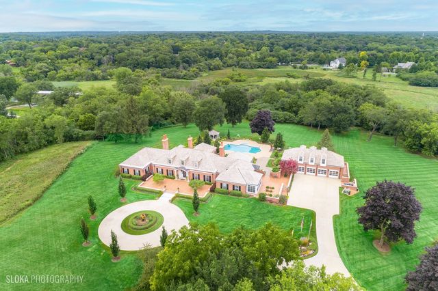 546 Oak Knoll Road, Barrington Hills, IL 60010