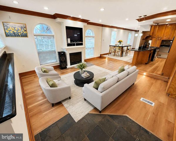 719 FARRAGUT PL NE, Washington, DC 20017