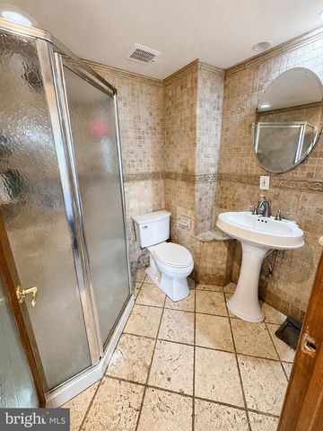 719 FARRAGUT PL NE, Washington, DC 20017