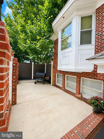 719 FARRAGUT PL NE, Washington, DC 20017