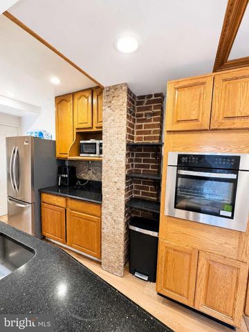 719 FARRAGUT PL NE, Washington, DC 20017