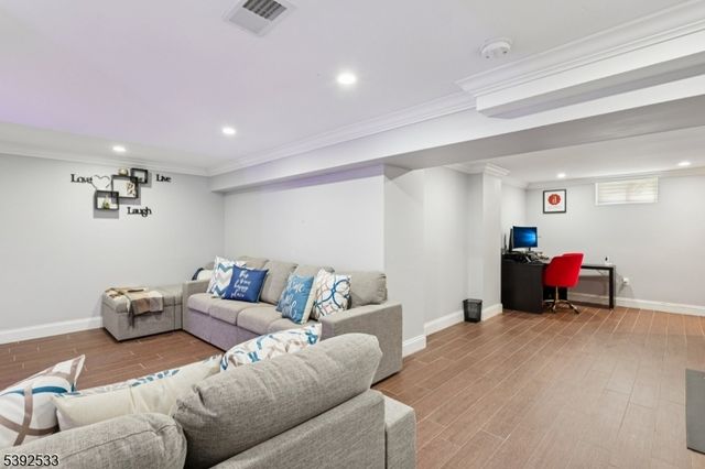 23 W Spring St, Somerville Boro, NJ 08876
