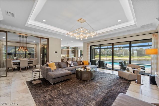 4032 Nova LN, Naples, FL 34119